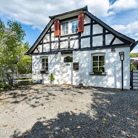Fachwerk-Ferienhaus 1764 Eslohe Buitenkant foto
